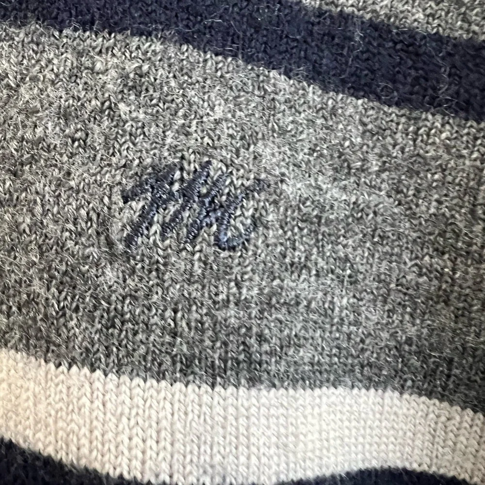 Monte Carlo striped sweater 1/4 button 100 % MAGNA WOOL collar Sz 40 12/14Years